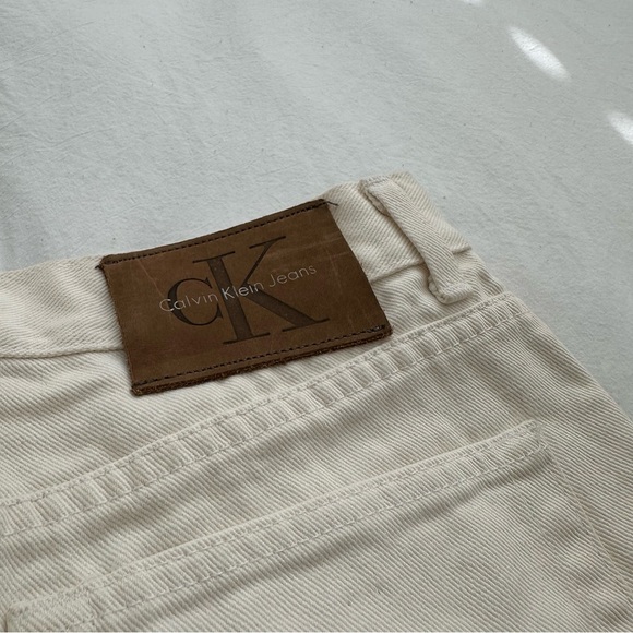 Cream Calvin Klein Jeans | 11 x 30 - Picture 8 of 8
